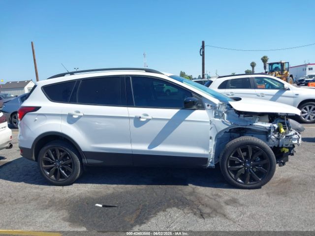 1FMCU0GD4KUA80209 Ford ESCAPE SE