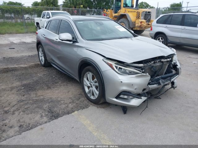 2018 INFINITI QX30 SJKCH5CP5JA049408