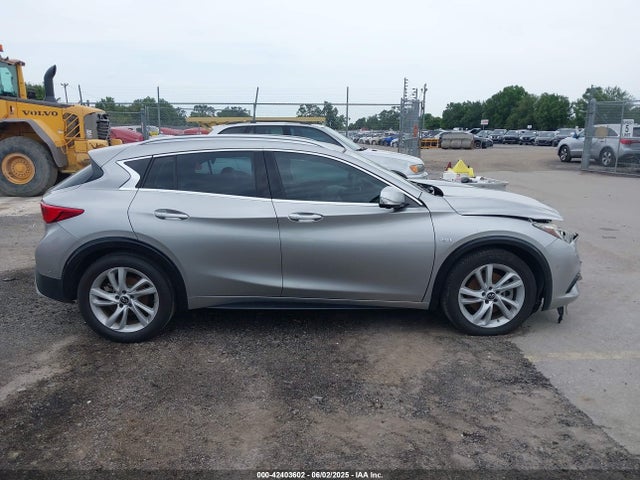 Infiniti Qx30 Premium 2018 SJKCH5CP5JA049408 Image 13