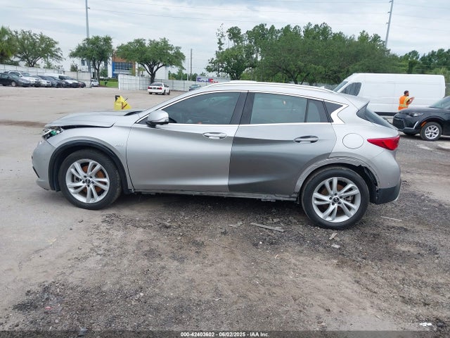 Infiniti Qx30 Premium 2018 SJKCH5CP5JA049408 Image 14