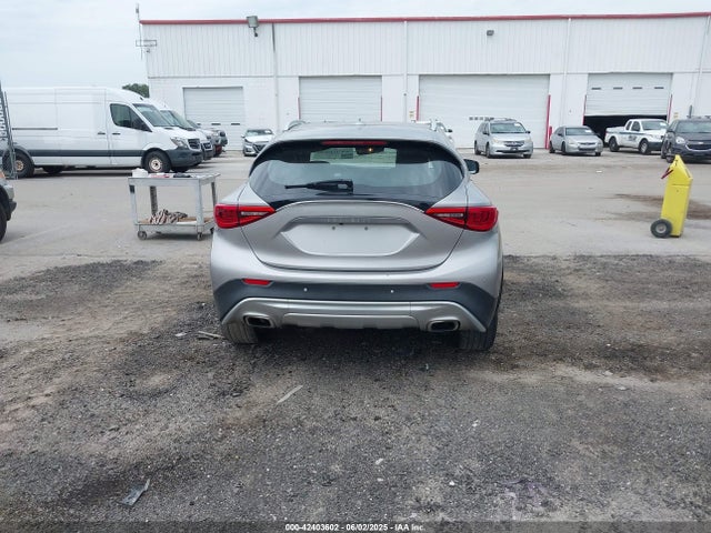Infiniti Qx30 Premium 2018 SJKCH5CP5JA049408 Image 16