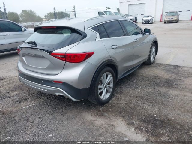 2018 INFINITI QX30 SJKCH5CP5JA049408 Photo 3