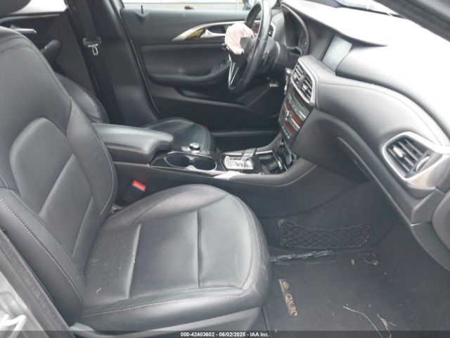 2018 INFINITI QX30 SJKCH5CP5JA049408 Photo 4