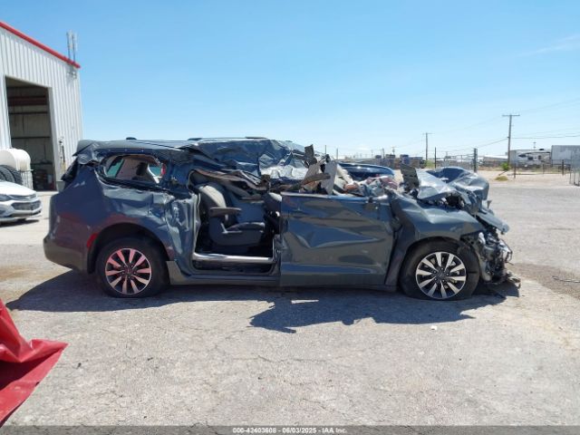 2C4RC1L78NR148052 Chrysler Pacifica Hybrid Touring L