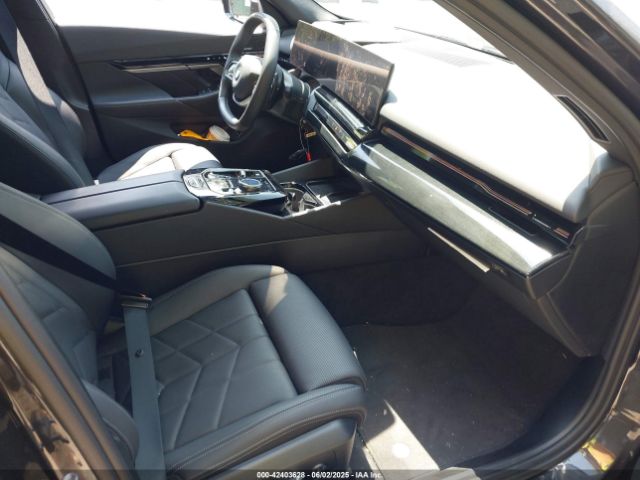 WBA53FJ00RCS54220 BMW 530 I Xdrive
