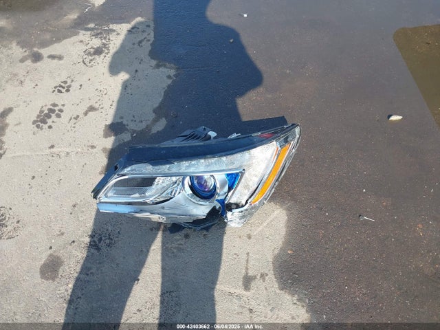 1G4GB5G36EF220152 Buick lfx