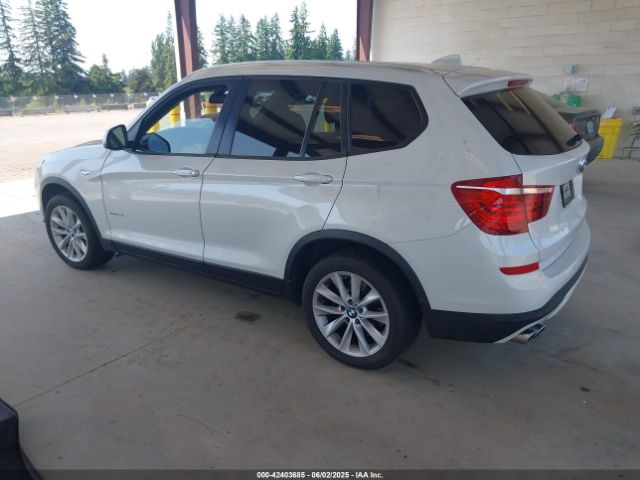2016 BMW X3 5UXWX9C57G0D86624 Photo 2