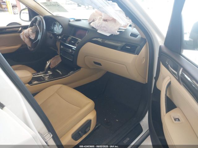 2016 BMW X3 5UXWX9C57G0D86624 Photo 4