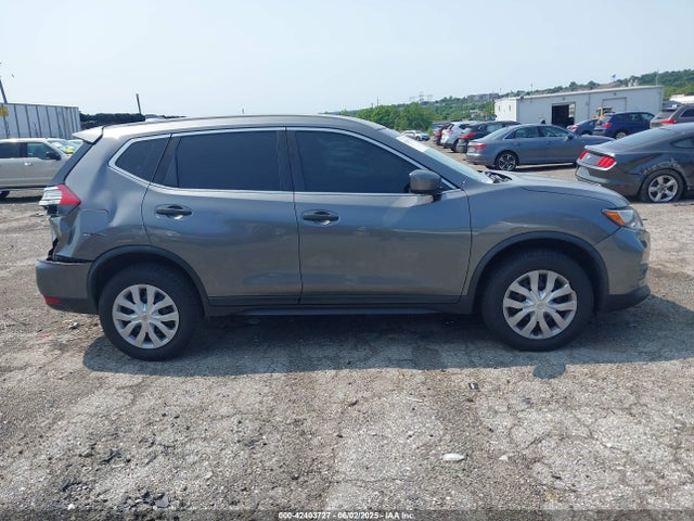 JN8AT2MV0HW007024 Nissan 2017