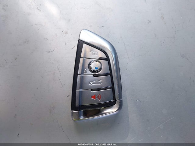 WBAJA9C51KB398935 BMW 2019