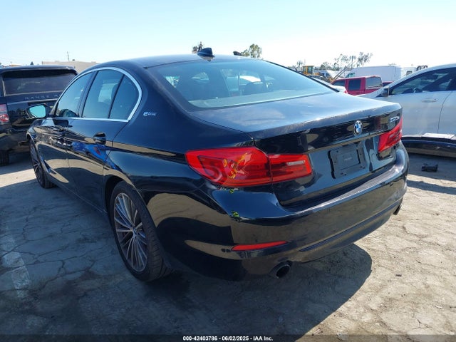 WBAJA9C51KB398935 BMW 2019