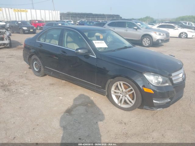 2013 MERCEDES-BENZ C 300 WDDGF8AB7DR287761 Photo 0