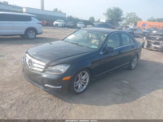 2013 MERCEDES-BENZ C 300 WDDGF8AB7DR287761 Photo 1