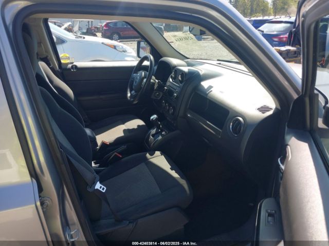 1C4NJPFA2GD633341 Jeep Patriot Latitude