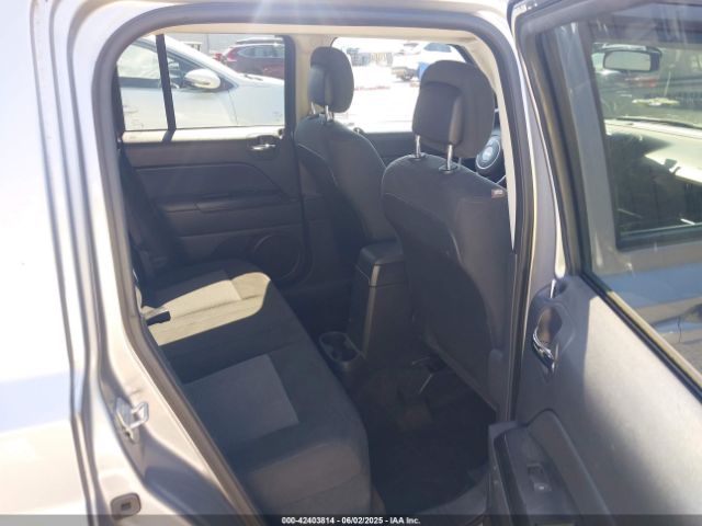 1C4NJPFA2GD633341 Jeep Patriot Latitude