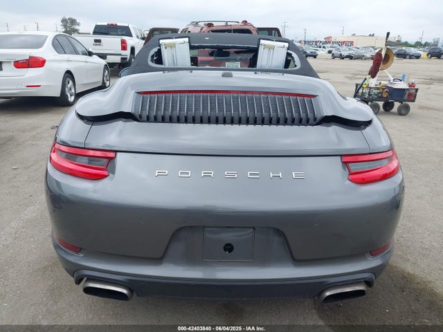 Porsche 911 2018 WP0CA2A98JS138409 Image 17