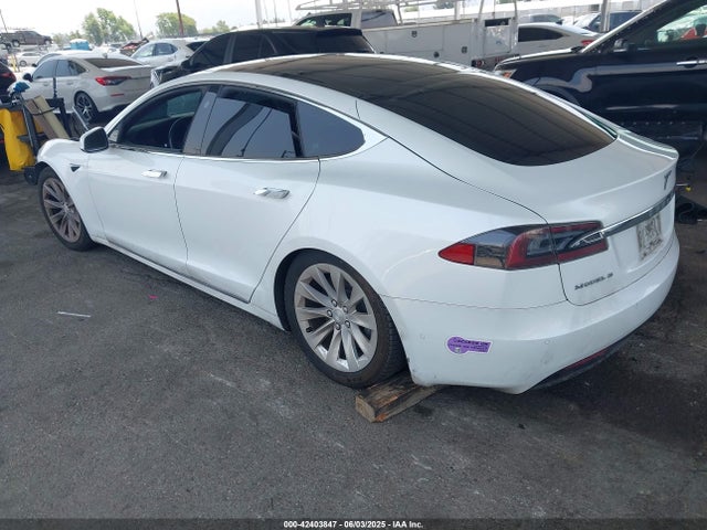 2018 TESLA MODEL S 5YJSA1E23JF292171 Photo 2