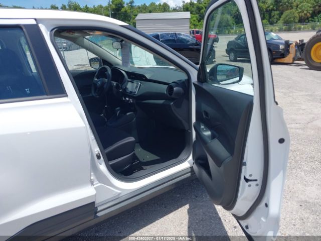 2023 NISSAN KICKS 3N1CP5BV0PL517457 Photo 4