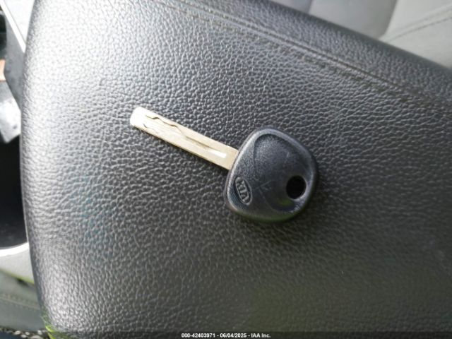 KNAGM4A70F5543976 KIA Optima Lx