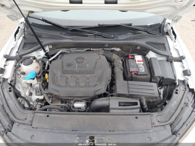 1VWLA7A38KC004758 Volkswagen Passat 2.0t Wolfsburg Edition