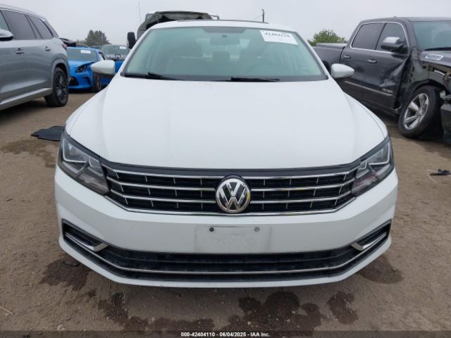 1VWLA7A38KC004758 Volkswagen Passat 2.0t Wolfsburg Edition
