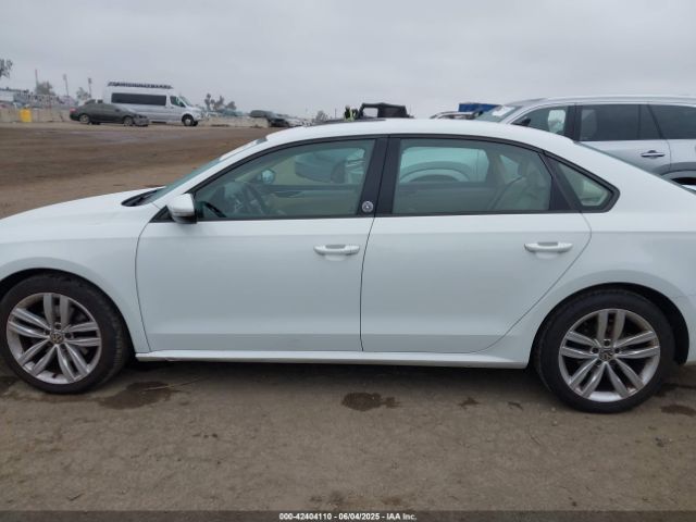 1VWLA7A38KC004758 Volkswagen Passat 2.0t Wolfsburg Edition