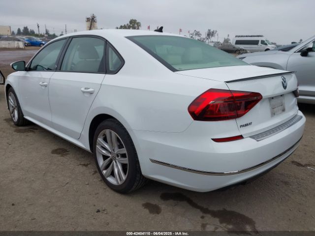 1VWLA7A38KC004758 Volkswagen Passat 2.0t Wolfsburg Edition