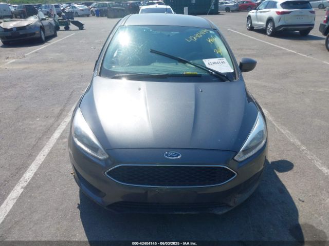 1FADP3K23JL295484 Ford FOCUS SE