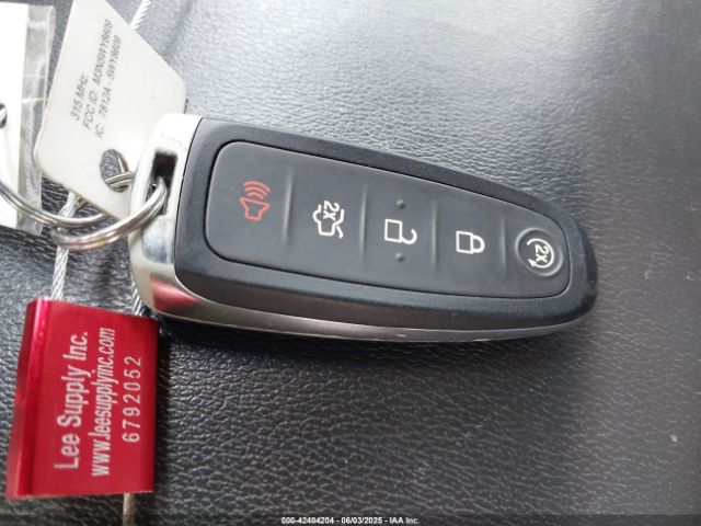 1FMCU0J93HUE55035 Ford Escape Titanium