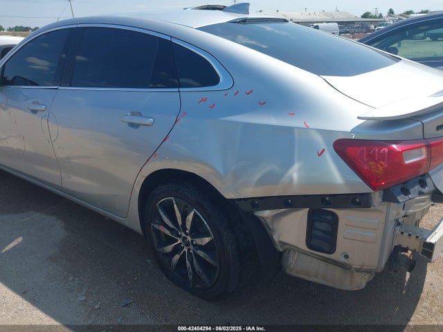 1G1ZG5ST5NF111521 Chevrolet Malibu Fwd Rs