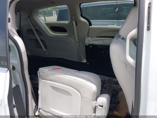2C4RC1CGXHR524965 Chrysler Pacifica Lx