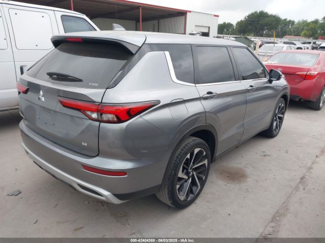 2022 MITSUBISHI OUTLANDER JA4J4UA84NZ048277 Photo 3
