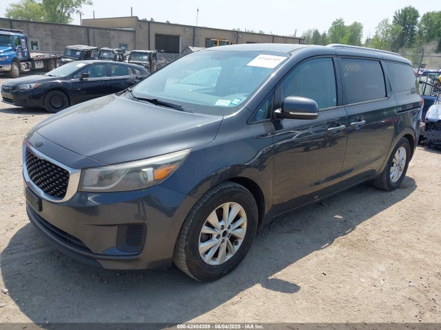KIA SEDONA LX 2015 KNDMB5C11F6044723 Image 2