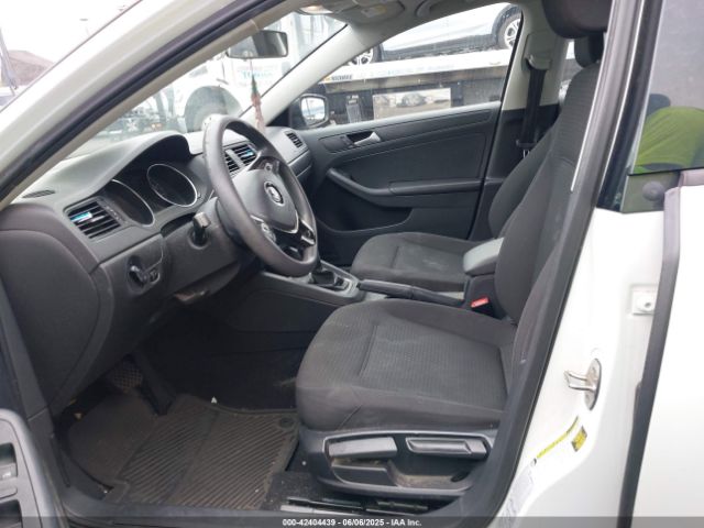 3VW2K7AJ9FM241528 Volkswagen 2015