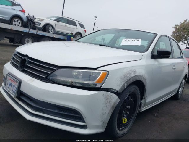 3VW2K7AJ9FM241528 Volkswagen 2015