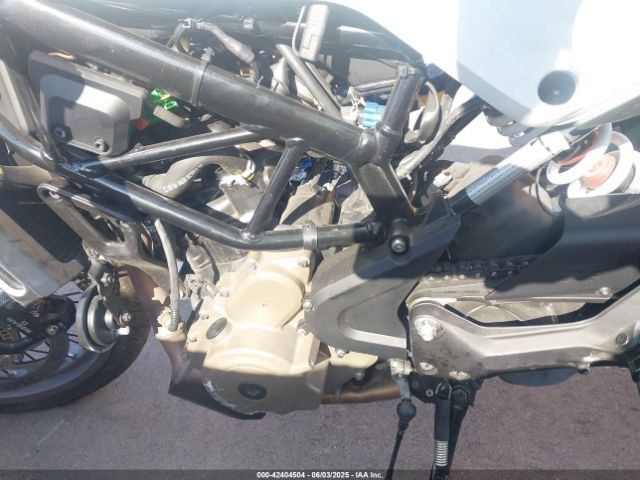 2023 HUSQVARNA VITPILEN 401/SVARTPILEN 401 MD2JUJ40XPC220581 Photo 8