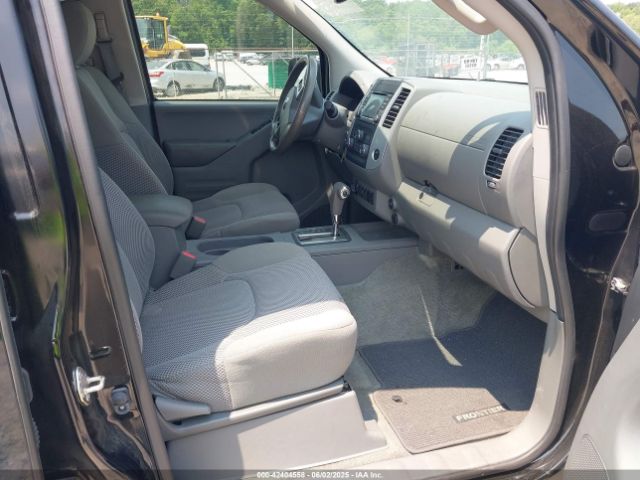 1N6DD0EV2HN754569 Nissan 2017