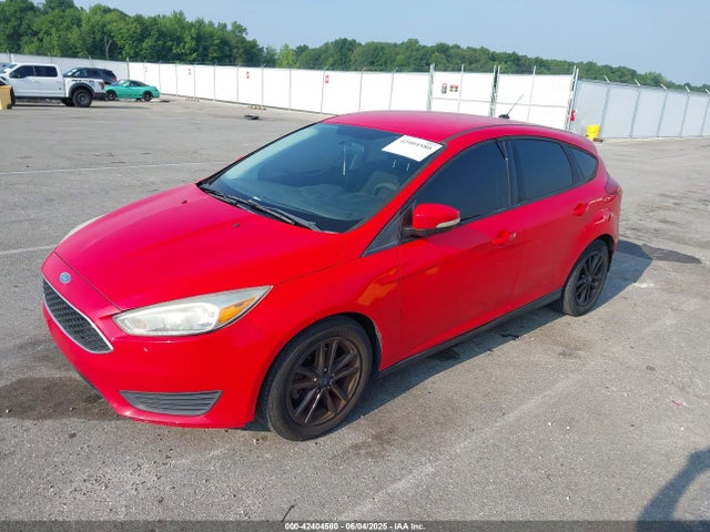 1FADP3K21FL224520 Ford FOCUS SE