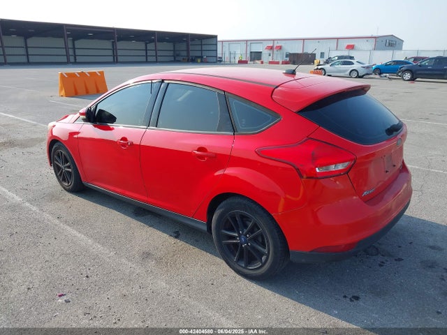 1FADP3K21FL224520 Ford FOCUS SE