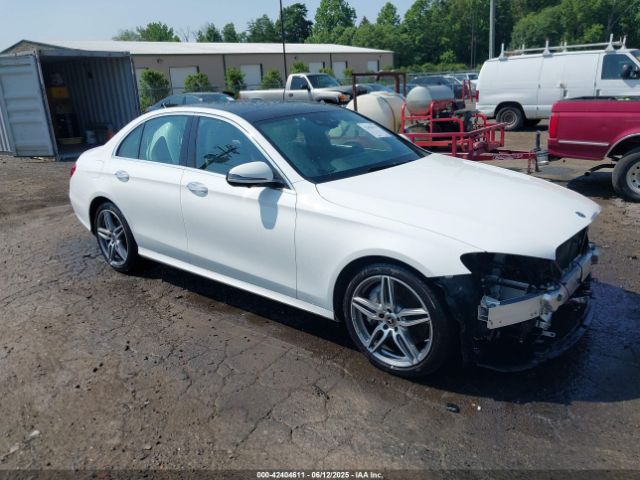 2018 MERCEDES-BENZ E 300 WDDZF4KB4JA370171