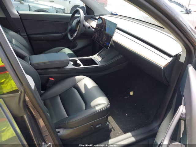 5YJYGDEF1MF269313 Tesla 2021