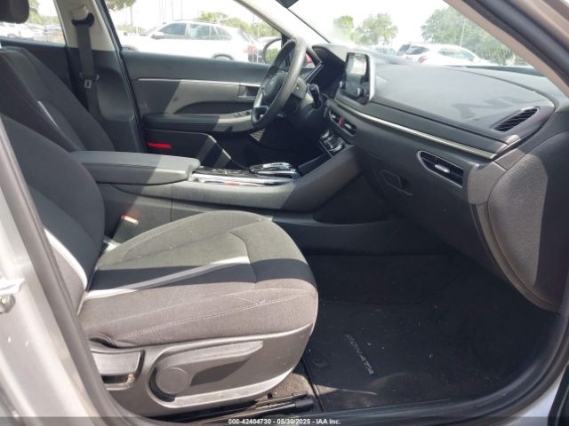 2021 HYUNDAI SONATA KMHL64JA0MA145576 Photo 4