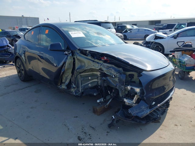 2024 TESLA MODEL Y 7SAYGDEE1RA332683 Photo 0