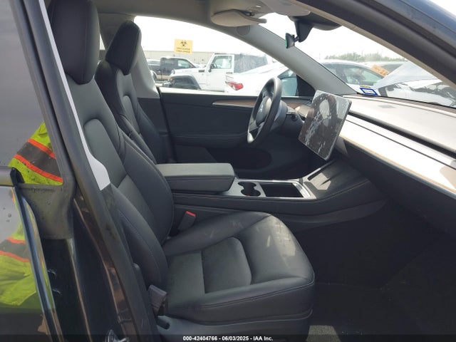 2024 TESLA MODEL Y 7SAYGDEE1RA332683 Photo 4