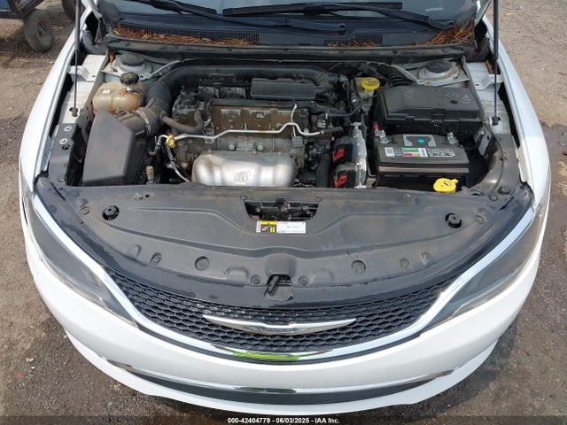 1C3CCCAB1GN147239 Chrysler 200