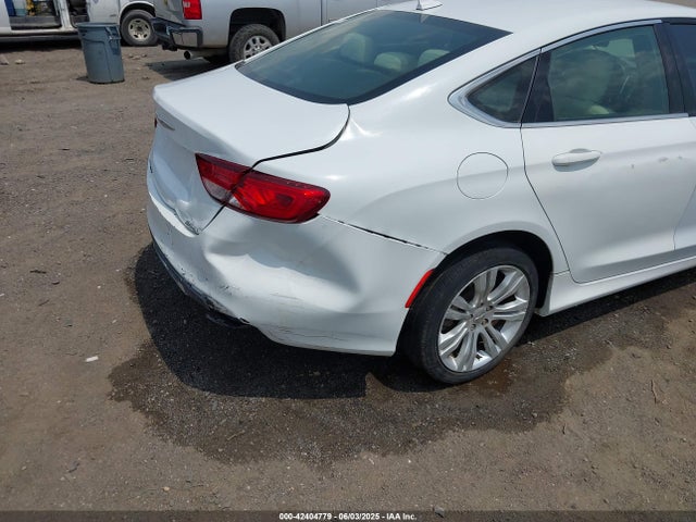 1C3CCCAB1GN147239 Chrysler 200