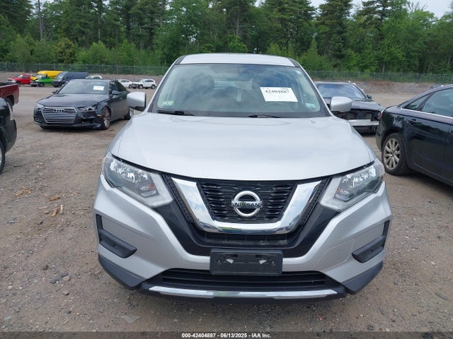 JN8AT2MV7HW258073 Nissan 2017