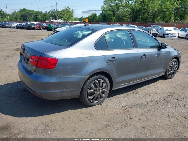 3VWD17AJ5EM260541 Volkswagen Jetta 1.8t Se