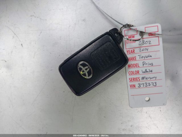 JTDKN3DU1E0373273 Toyota Prius Two