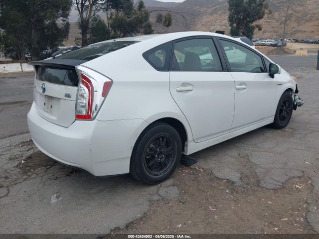 JTDKN3DU1E0373273 Toyota Prius Two